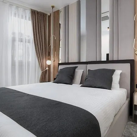 Peninsula Luxury & Spa 2 *
